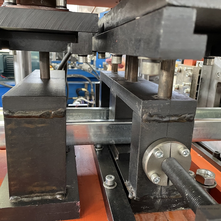 CZ Purlin Roll Forming Machine enables automatic C/Z switch, fast size adjustment, and high-speed forming for 2.0&ndash;3.0 mm steel&mdash;ideal for large steel structure projects.