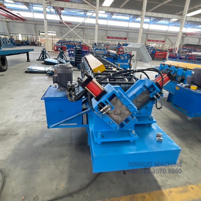 Double-row C-channel roll forming machine for simultaneous production of two profiles. Boosts efficiency, saves space and labor. Ideal for high-volume light steel framing.