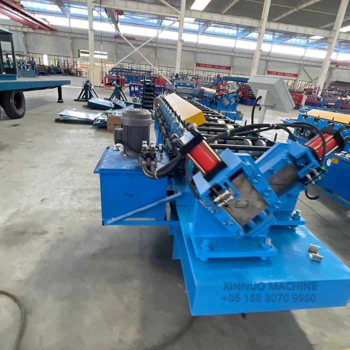 Double-row C-channel roll forming machine for simultaneous production of two profiles. Boosts efficiency, saves space and labor. Ideal for high-volume light steel framing.