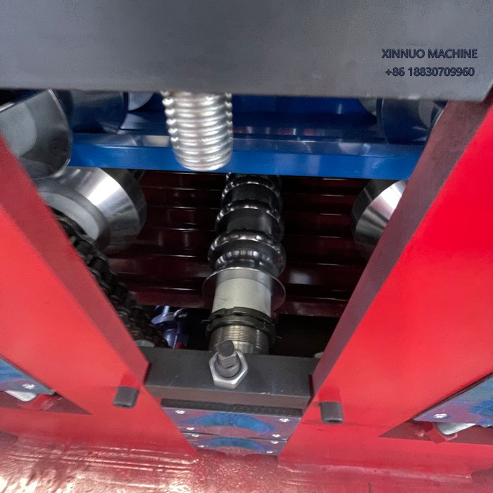 Formadora triple capa 3 en 1: produce tres perfiles con alta eficiencia, bajo costo y dise&ntilde;o personalizado.