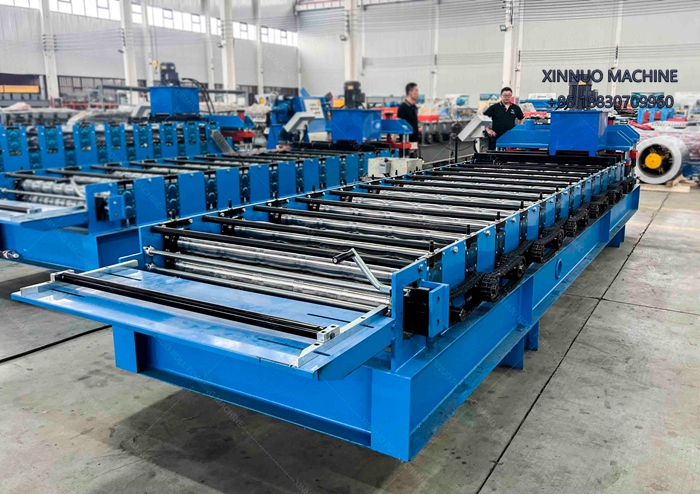 Equipo automatizado que produce tejas de acero tipo Galvateja y modelos personalizados con alta calidad.