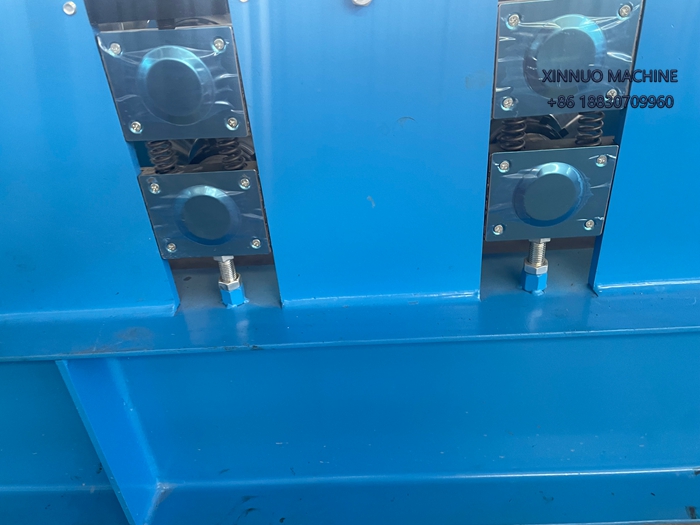 Equipo automatizado que produce tejas de acero tipo Galvateja y modelos personalizados con alta calidad.