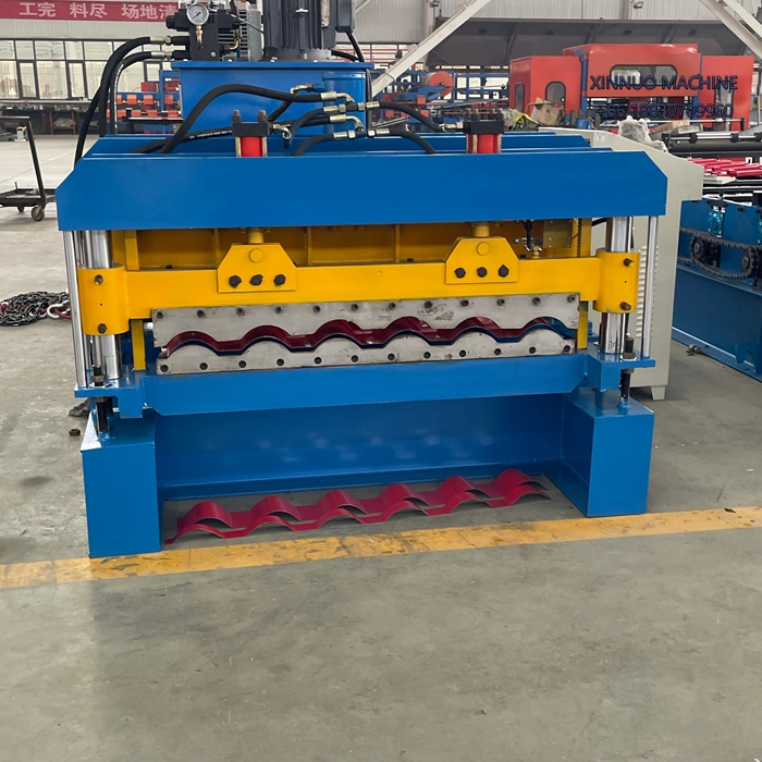 M&aacute;quina-formadora-para-teja-met&aacute;lica-Produce tejas met&aacute;licas decorativas con alta resistencia. Ideal para techos inclinados en Latinoam&eacute;rica.