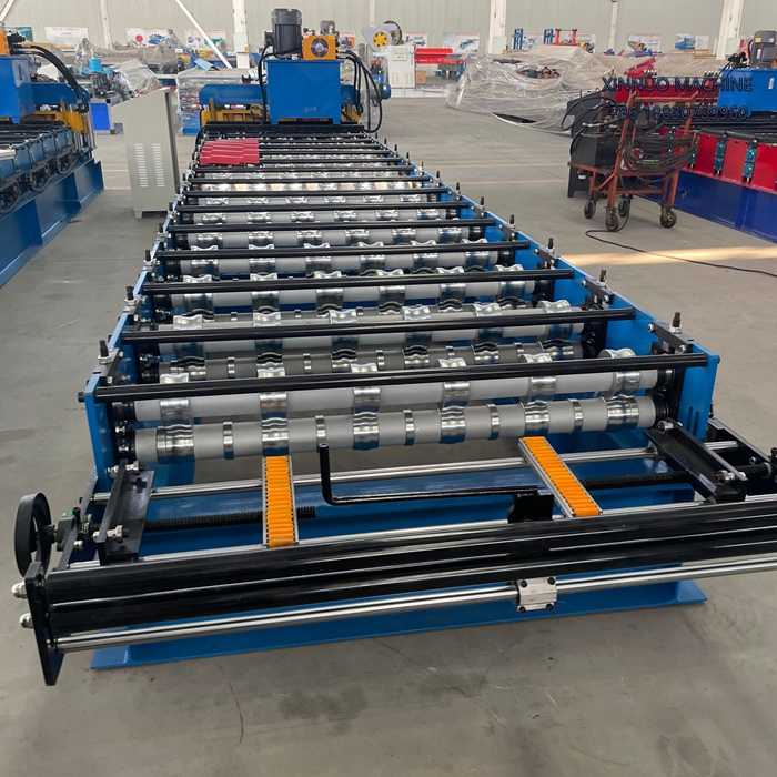 M&aacute;quina-formadora-para-teja-met&aacute;lica-Produce tejas met&aacute;licas decorativas con alta resistencia. Ideal para techos inclinados en Latinoam&eacute;rica.