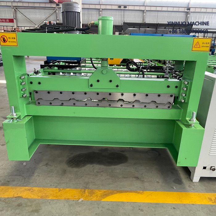 Equipo autom&aacute;tico para producir l&aacute;minas galvanizadas de alta precisi&oacute;n, ideal para techos y muros en Latinoam&eacute;rica