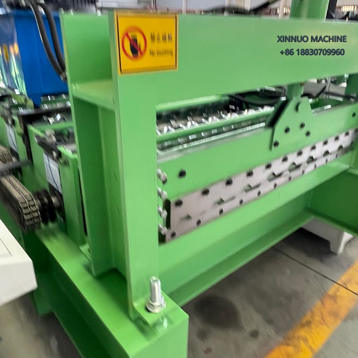 Equipo autom&aacute;tico para producir l&aacute;minas galvanizadas de alta precisi&oacute;n, ideal para techos y muros en Latinoam&eacute;rica