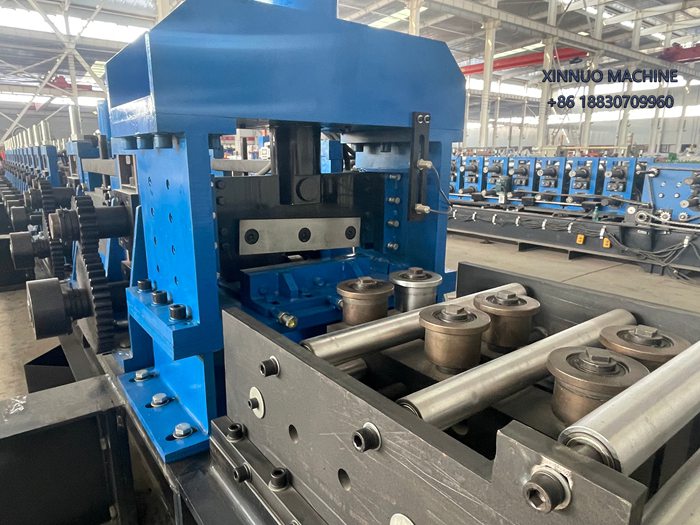 Produce correas C y U de acero con alta precisi&oacute;n y eficiencia para naves y edificios