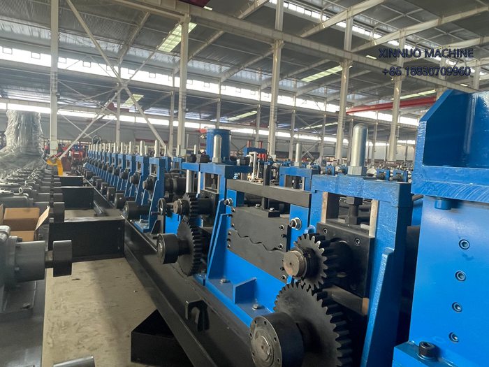 Produce correas C y U de acero con alta precisi&oacute;n y eficiencia para naves y edificios