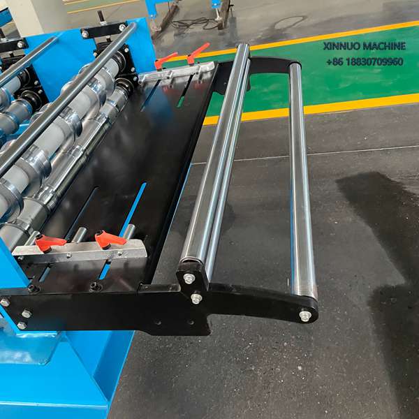 Equipo autom&aacute;tico para fabricar l&aacute;mina TR4, ideal en techos industriales, bodegas y viviendas econ&oacute;micas.