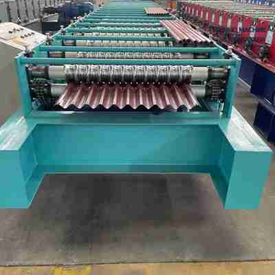 High-speed corrugated roof sheet machine with hydraulic cutting and PLC automation for precision