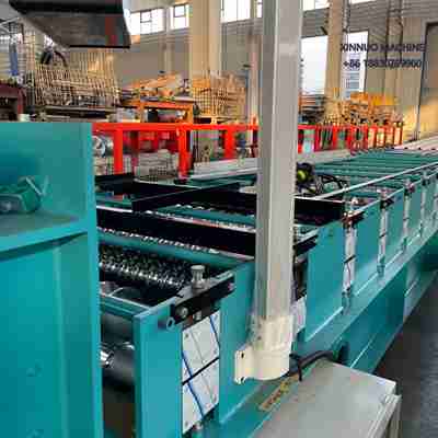 Automatic corrugated roof sheet machine with PLC control and hydraulic cutting for stable production