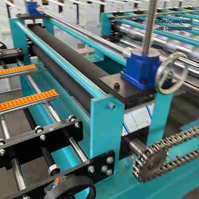 Automatic corrugated roof sheet machine with PLC control and hydraulic cutting for stable production