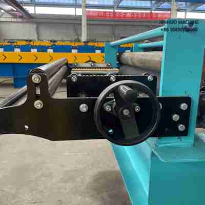 Equipo autom&aacute;tico para producir calaminas pre-pintadas con alta precisi&oacute;n y acabado est&eacute;tico duradero