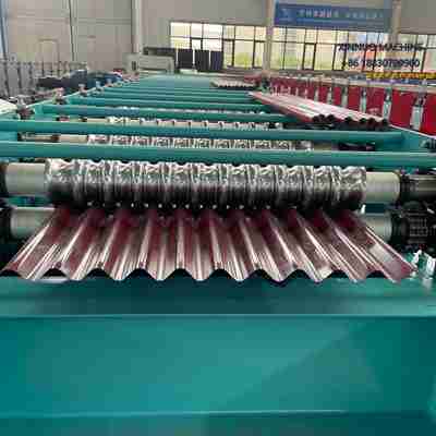 Equipo autom&aacute;tico para producir calaminas pre-pintadas con alta precisi&oacute;n y acabado est&eacute;tico duradero