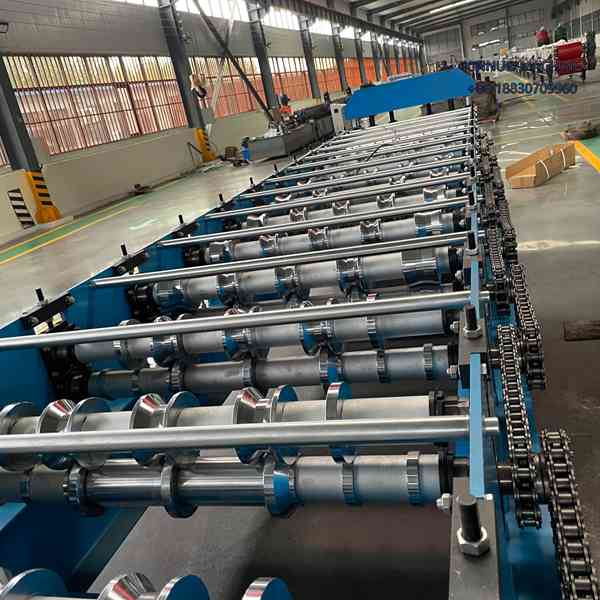 Equipo automático para fabricar láminas TR6 con corte hidráulico y perfilado preciso