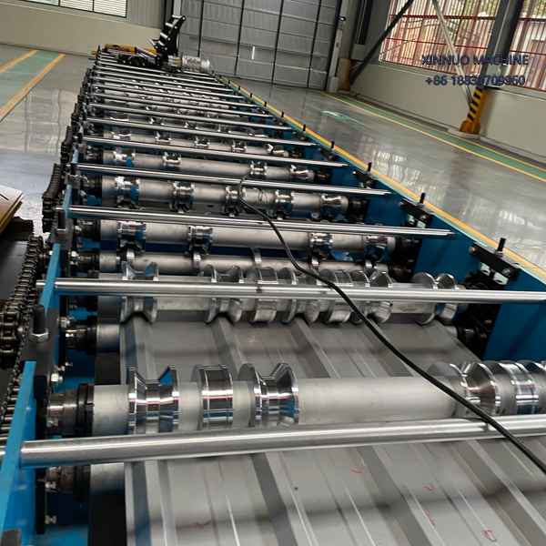 Equipo automático para fabricar láminas TR5 con corte hidráulico y perfilado preciso