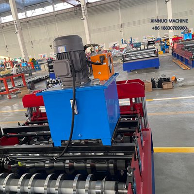 Equipo autom&aacute;tico para fabricar l&aacute;minas ColorAl&uacute;m-E25 con corte hidr&aacute;ulico y acabado duradero