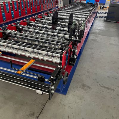 1. Apresentação do produto A Máquina TR35/1050 é um equipamento de conformação a frio projetado para fabricar telhas metálicas TR35/1050 de alta qualidade. Amplamente utilizada em coberturas residenciais, comerciais e industriais no Brasil, oferece precisão, produtividade e durabilidade.