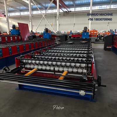 Roll former for corrugated sheets, efficient and easy to operate, ideal for Latin American markets.