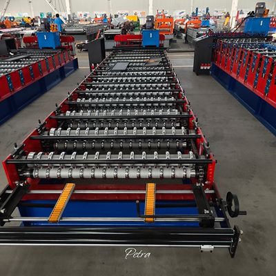 Roll former for corrugated sheets, efficient and easy to operate, ideal for Latin American markets.