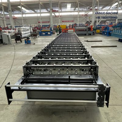 Machine for corrugated roof sheets, durable and easy to use, ideal for Latin American markets.