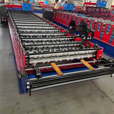 TP40 machine for metal roof sheets, efficient and easy to operate, perfect for Brazilian projects.