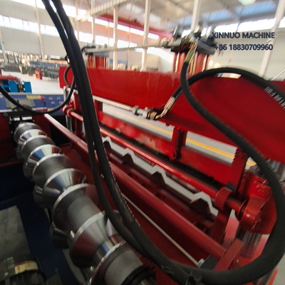 Máquina TR5 de aluzinc para techos, eficiente, fácil de usar y compatible con medidas locales.