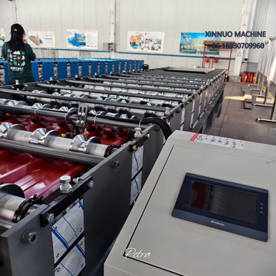 Máquina TR6: rápida, precisa y confiable para techos en Latinoamérica.