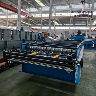 Acanaladora de chapa econ&oacute;mica para fabricar l&aacute;minas onduladas de techo met&aacute;lico con corte hidr&aacute;ulico.