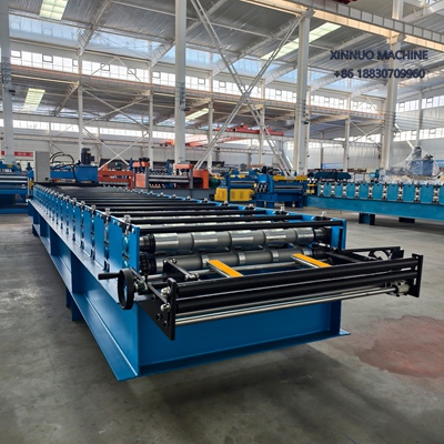 Máquina conformadora económica para lámina trapezoidal, ideal para techos metálicos de alta precisión.