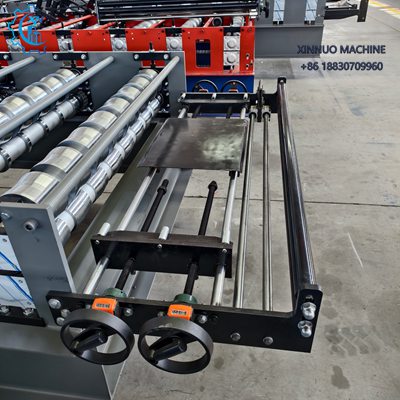 R-101 produce l&aacute;minas met&aacute;licas trapezoidales uniformes, con estructura robusta y alta eficiencia.