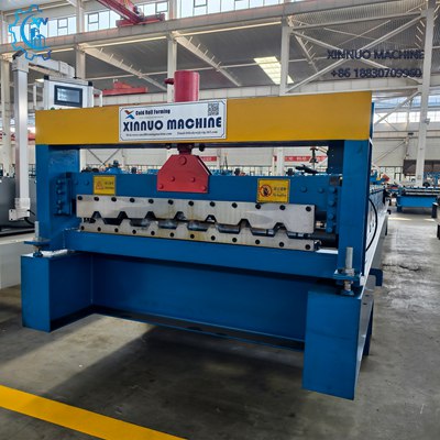 La R-72 produce paneles met&aacute;licos R-72 con alta precisi&oacute;n, corte limpio y operaci&oacute;n estable y eficiente.