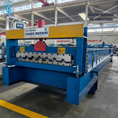 Perfiladeira TP 25/1020 produz telhas met&aacute;licas de alta qualidade, r&aacute;pida e f&aacute;cil de operar.