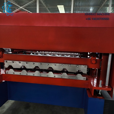 Roladora de l&aacute;mina R-72 con corte servo, transmisi&oacute;n por cadena y protecci&oacute;n seg&uacute;n NR-12.