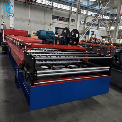 Roladora de l&aacute;mina R-72 con corte servo, transmisi&oacute;n por cadena y protecci&oacute;n seg&uacute;n NR-12.