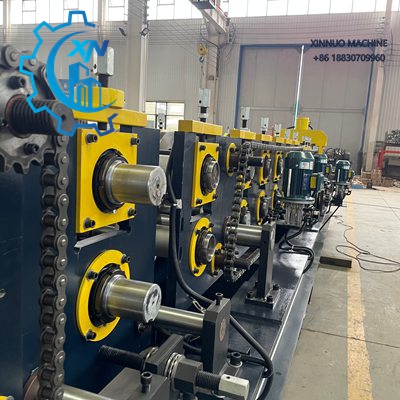 Formadora C75-150 para producir perfiles C de 75&ndash;150 mm con perfilado autom&aacute;tico y corte hidr&aacute;ulico.