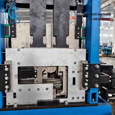 Máquina perfiladora automática C/Z/U para perfiles precisos y eficientes.