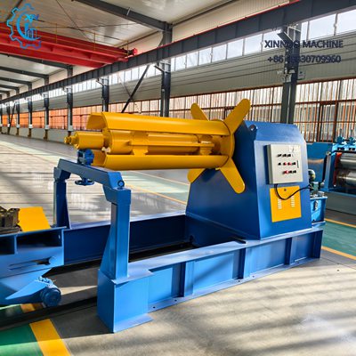 Desenrollador autom&aacute;tico 5 toneladas, hidr&aacute;ulico, con carro de carga y control de velocidad.