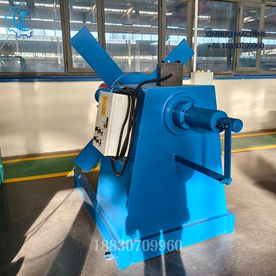 Desenrollador automático de 5 toneladas, hidráulico, sin carro, diseñado para líneas de perfiles.