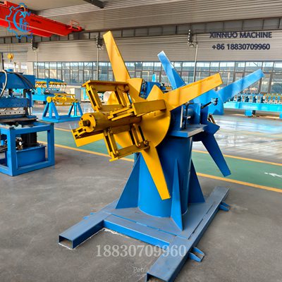 Desenrollador de bobinas de acero 3 toneladas, doble cabezal el&eacute;ctrico, ideal para l&iacute;neas de perfilado.