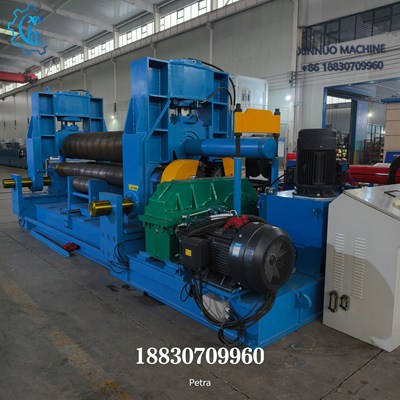 M&aacute;quina cilindradora de planchas hidr&aacute;ulica W11S-30&times;2500 para rolado de placas met&aacute;licas