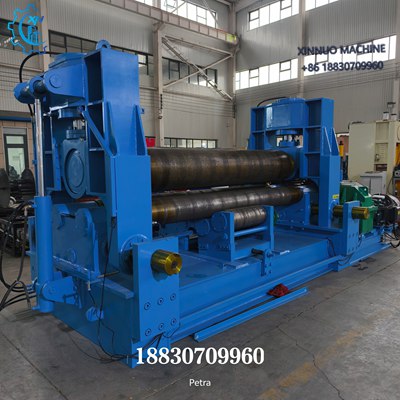 M&aacute;quina para curvar chapa W11S-20&times;2500, ideal para rolado de planchas met&aacute;licas