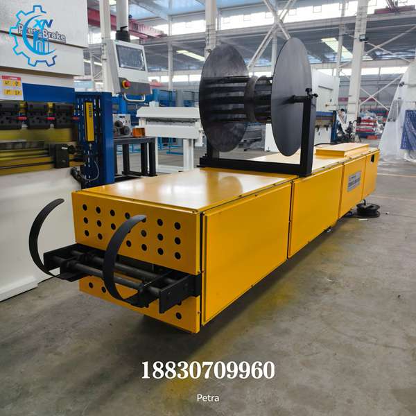 M&aacute;quina perfiladeira de calha m&oacute;vel com desenrolador de bobina para ve&iacute;culos