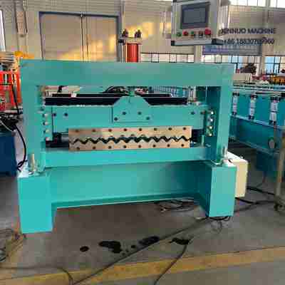 Corrugated roof sheet making machine
