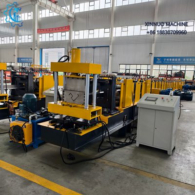 Máquina para perfis estruturais de casas contêiner