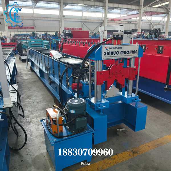 Ridge cap roll forming machine