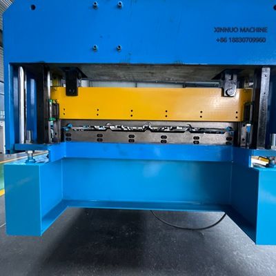 Máquina para techos de aluzinc tr5